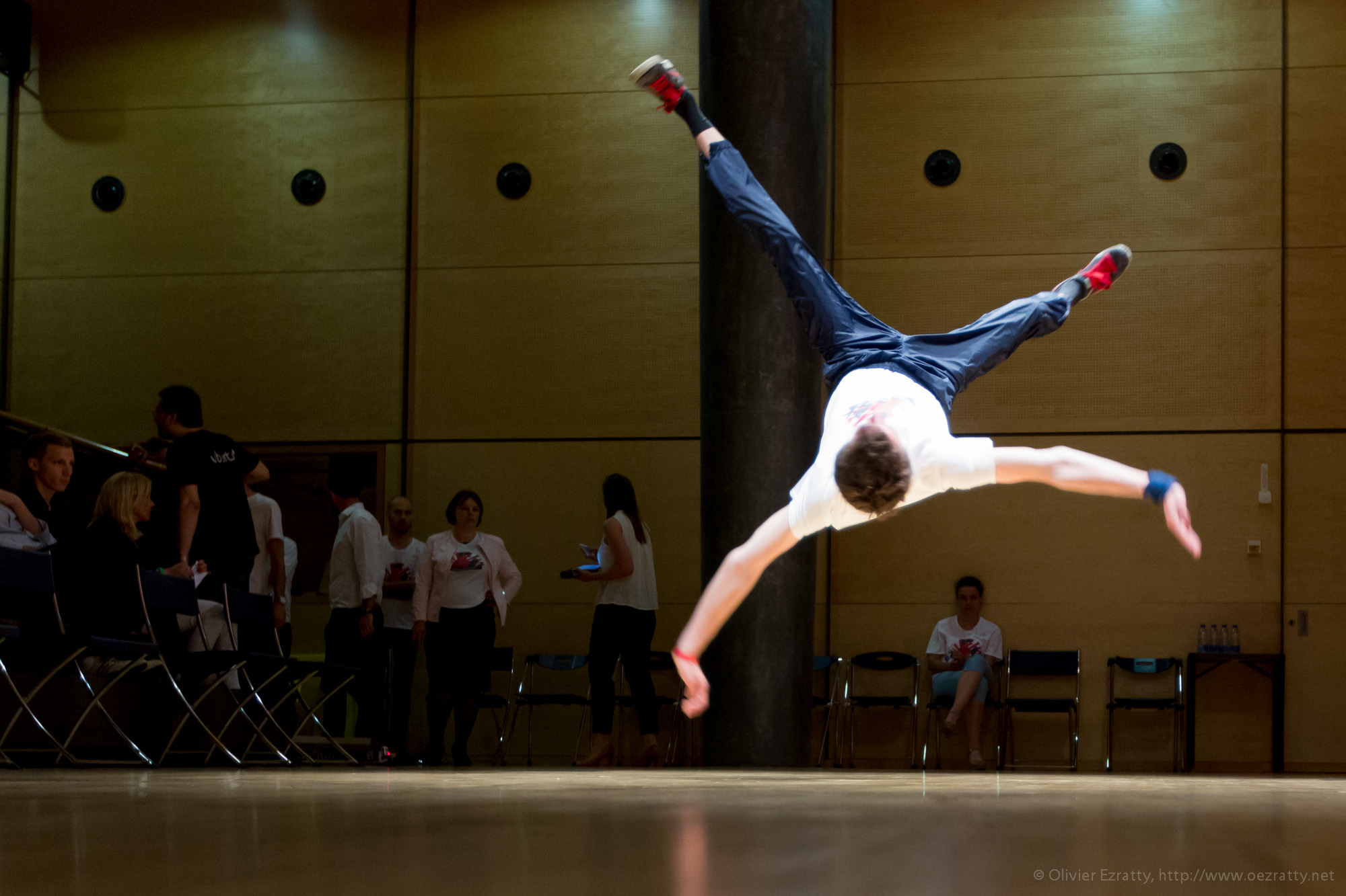 Photo : Groupe de hip hop (30)
Album : Montpellier Xtrem'Up May2015
Groupe : 2015
Cliquez sur la photo pour passer à la suivante ou à la précédente. im