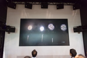 (1) NHK 8K demo (1).jpg
Cliquez sur la vignette pour visualiser l'image en grand au dessus th